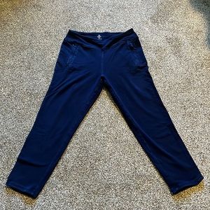 ⭐️ 3/$10 by Talbots Navy Cropped Leggings with front zip pockets, size M